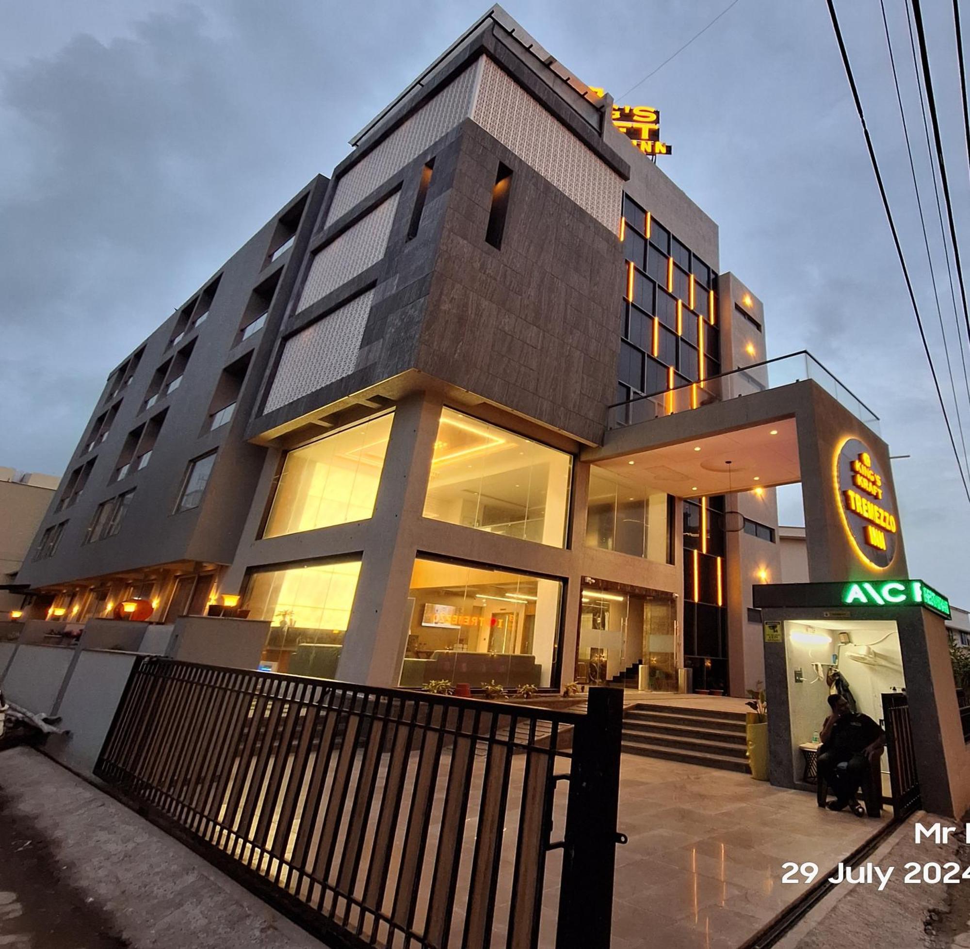 Kings Kraft Tremezzo Inn, Somnath Somnāth Exterior foto