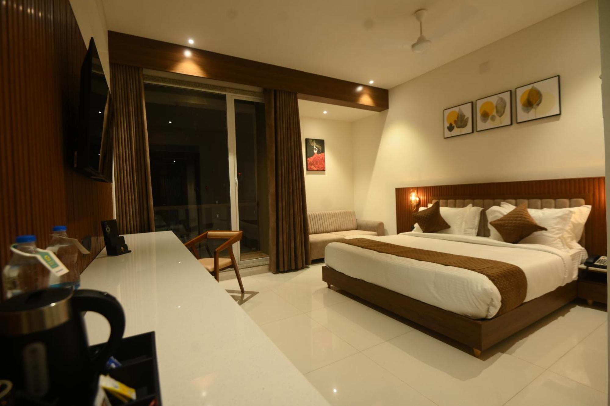 Kings Kraft Tremezzo Inn, Somnath Somnāth Exterior foto